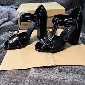 Michael Kors Collection Hillary Leather Sandals brand new